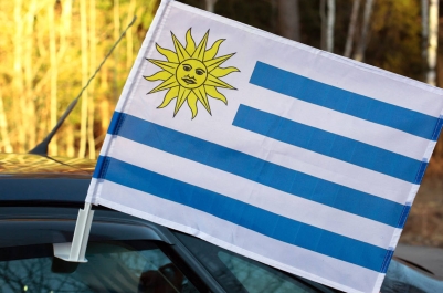 Флаг Уругвая на машину с кронштейном