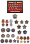 Планшет "Ордена СССР" (52,0x40,0 см) со стеклянной крышкой. В комплекте - 25 муляжей наград периода Великой Отечественной. Фотография №12